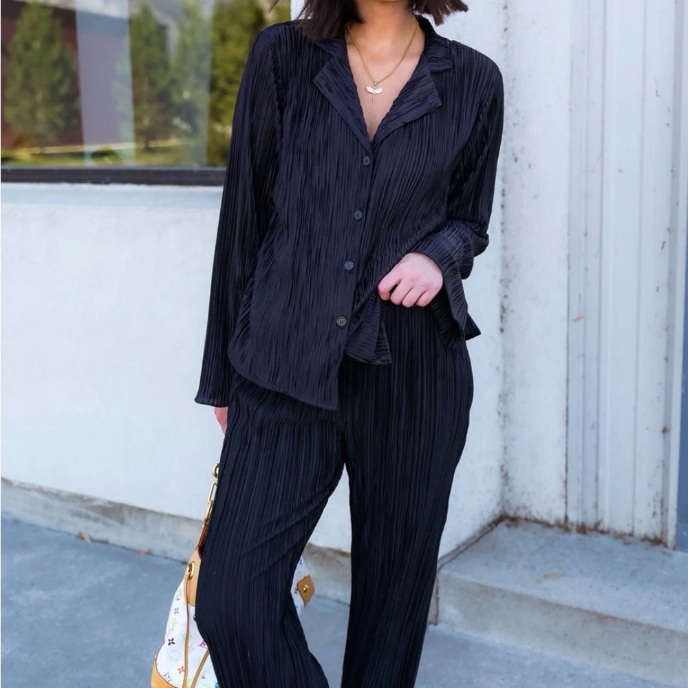 Dressed in Lala Long Sleeve Plisse Set